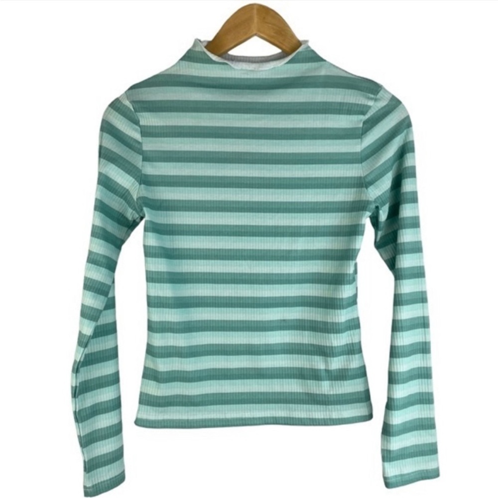 NWT CALI BE Sweater, girl size S with mock neckline